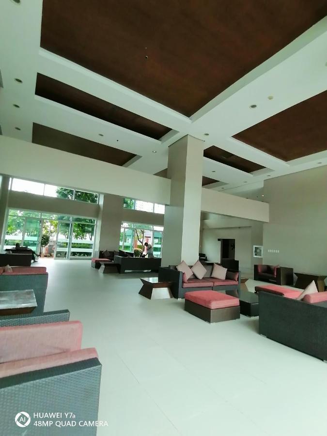 The Beacon Makati Staycation Suites Manila Exteriör bild